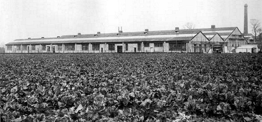 The Priory Crescent factory in 1930 (www.lamptech.co.uk)